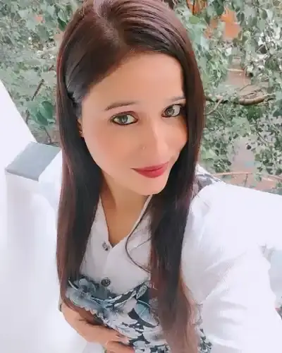Call Girls in Azad Nagar